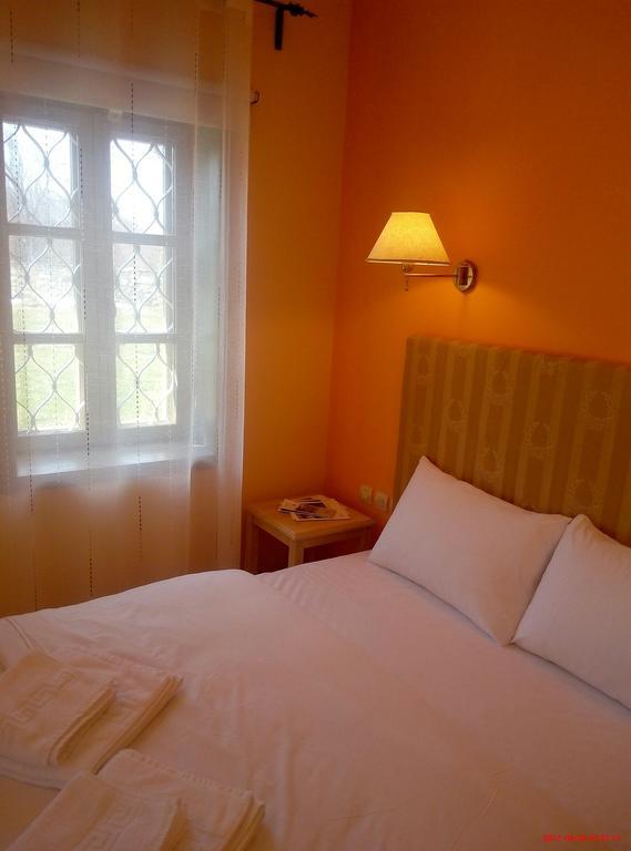 Linouria Hotell Nimfaíon Exteriör bild